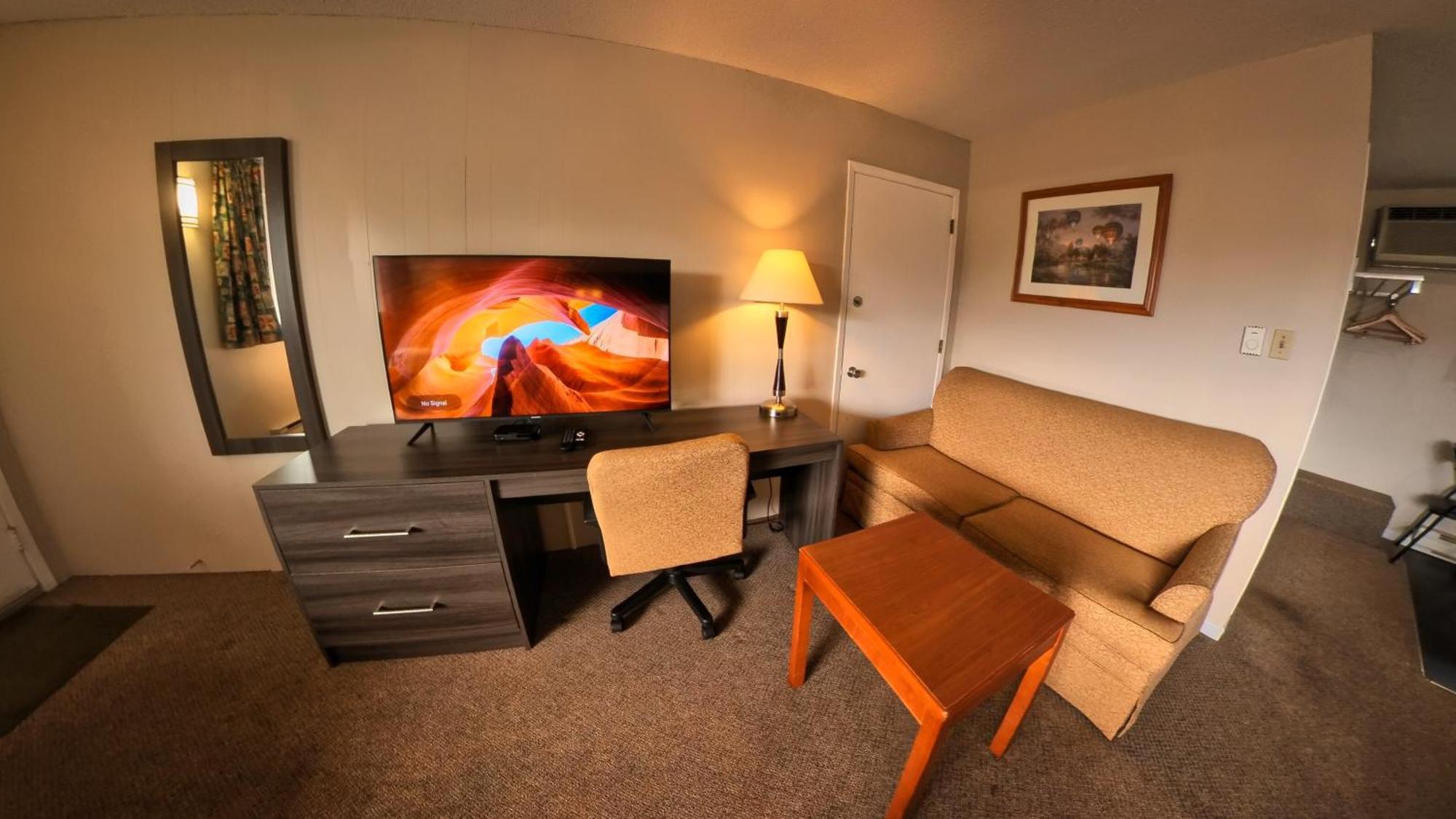 Maple Leaf Inn & Suites Кінкардайн Екстер'єр фото