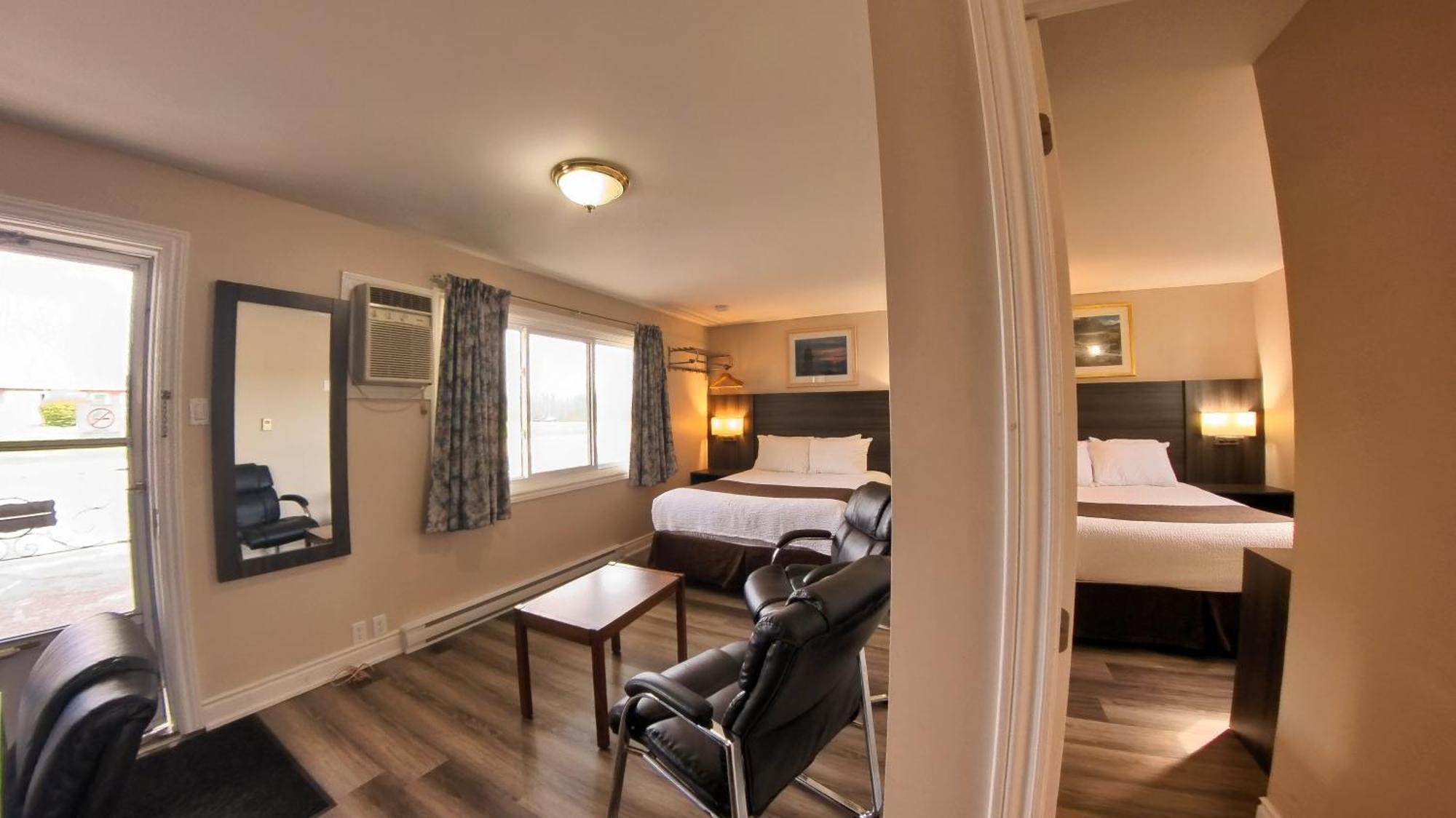 Maple Leaf Inn & Suites Кінкардайн Екстер'єр фото