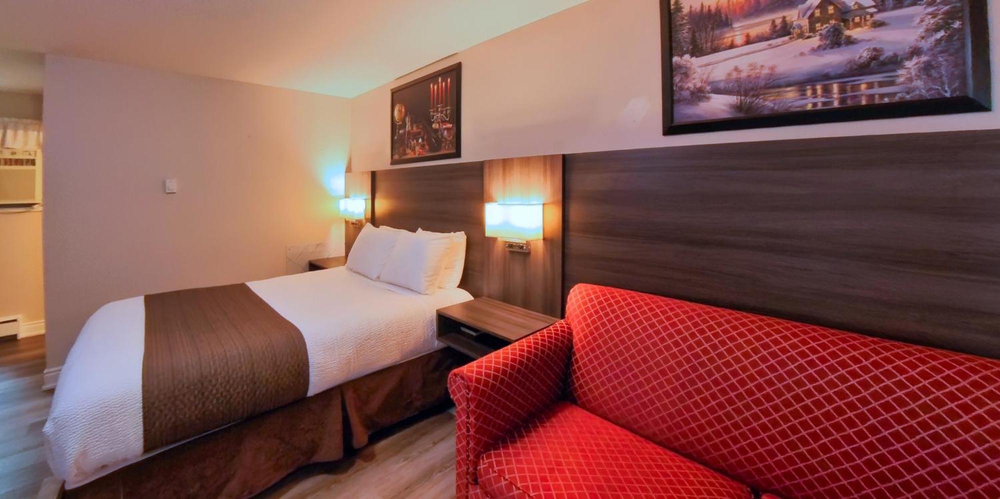 Maple Leaf Inn & Suites Кінкардайн Екстер'єр фото